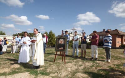 Bendición de los terrenos adyacentes a la parroquia